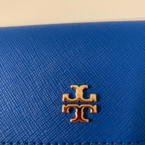 Tory Burch Emerson Key case in Bondi Blue leather - Picture 5 of 11